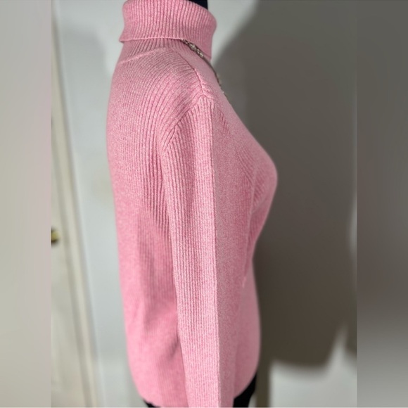 Kim Rogers Soft Pink Turtleneck Sweater - Picture 3 of 5